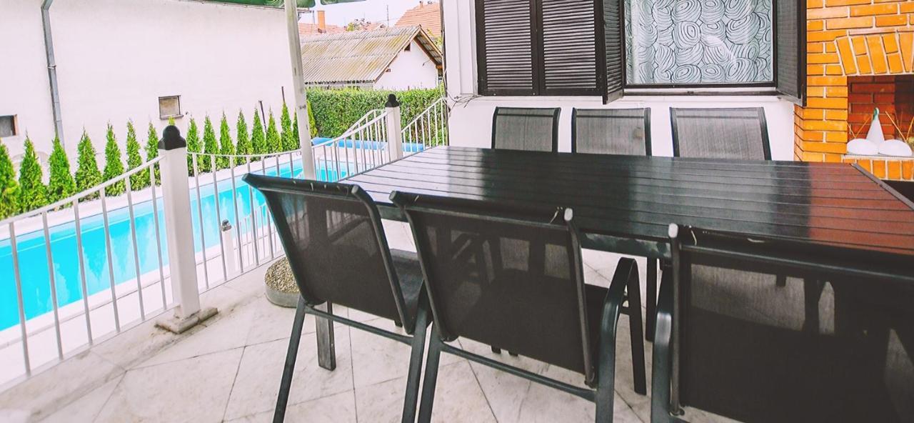 Villa Mina Kladovo, 5-Bedroom Villa With Pool For Up To 12 People 외부 사진