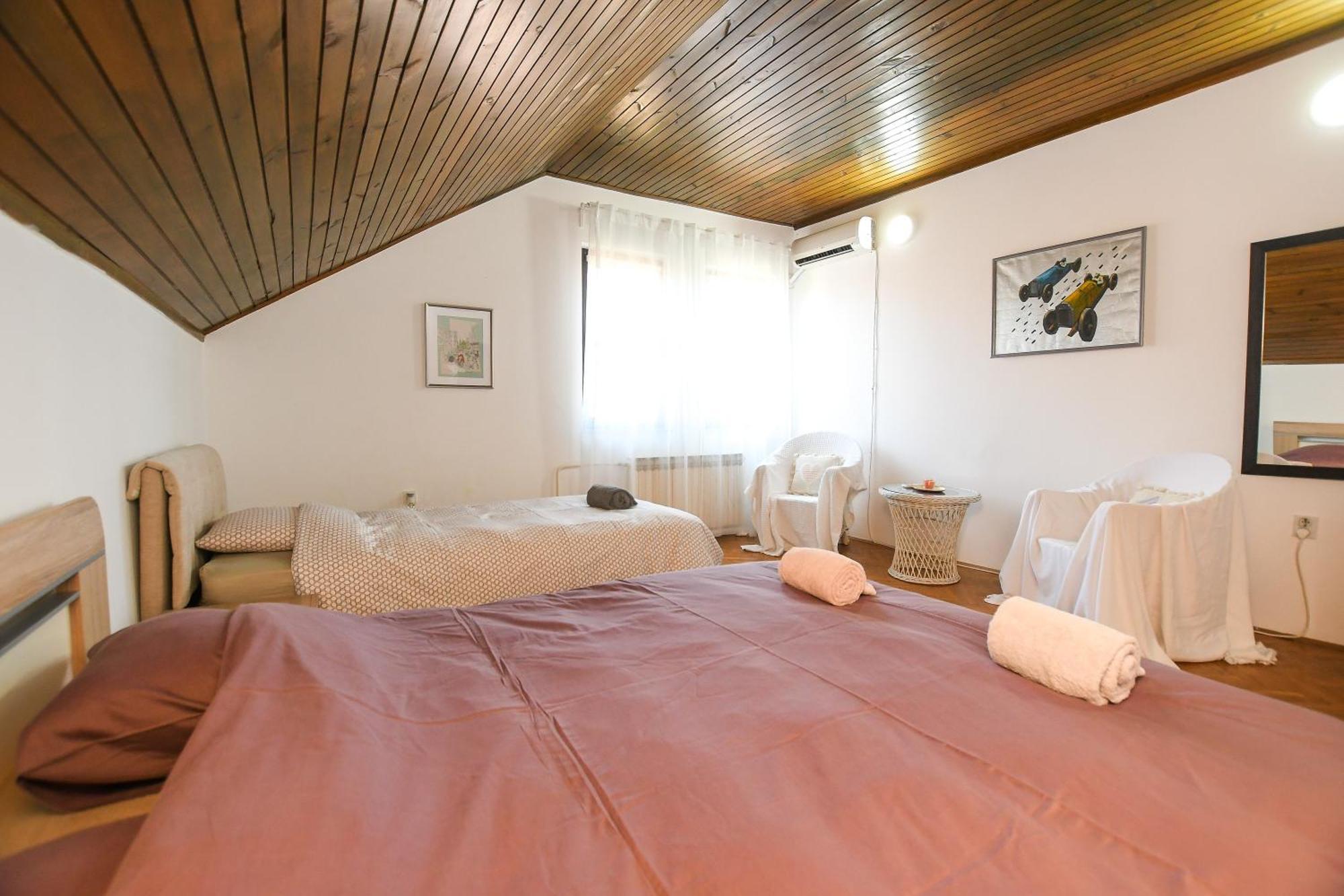 Villa Mina Kladovo, 5-Bedroom Villa With Pool For Up To 12 People 외부 사진