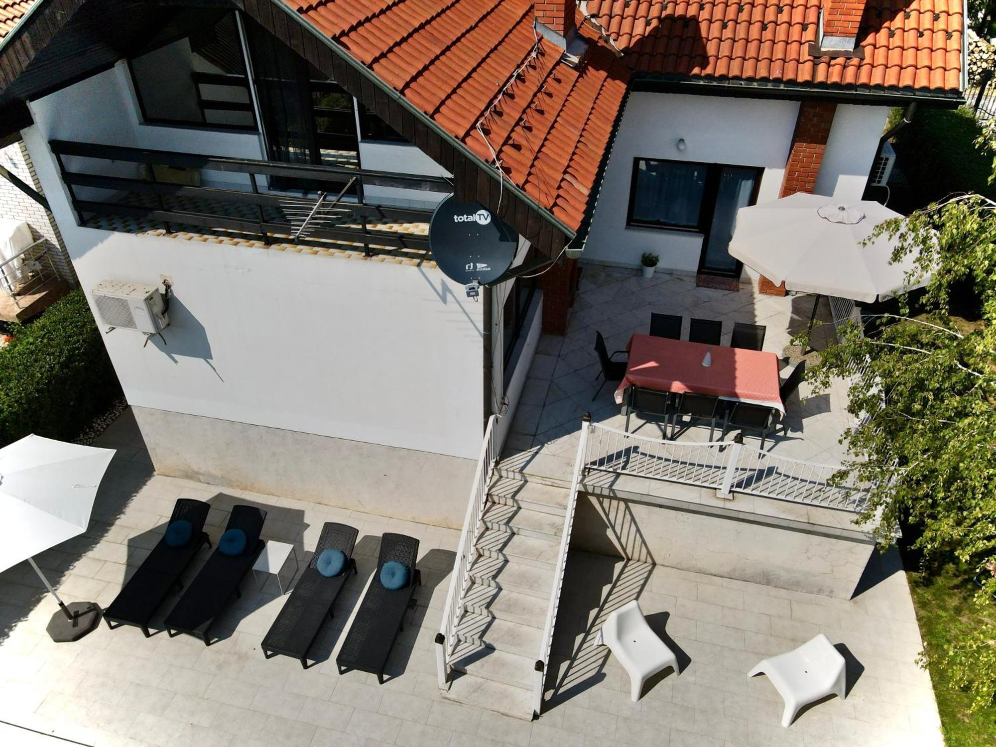 Villa Mina Kladovo, 5-Bedroom Villa With Pool For Up To 12 People 외부 사진